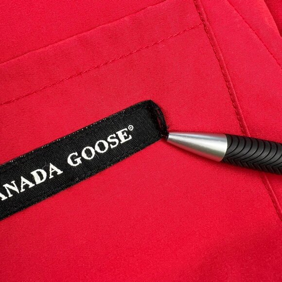 Canada Goose Red Freestyle Down Crew Vest Gilet Classic Label 4154M Size Large - Picture 14 of 16